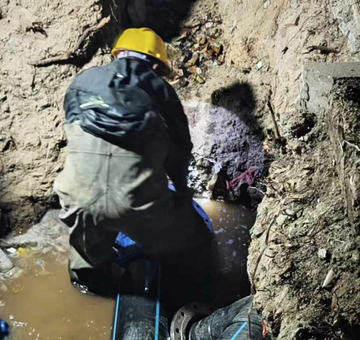 夜戰(zhàn)七小時 打通企業“生命線”